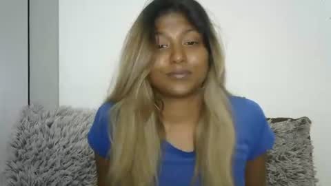 indianqtpie6 online show from 09.11.25