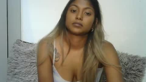 indianqtpie6 online show from 04.23.26