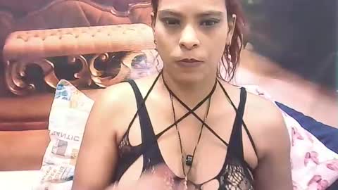 Snapshot of indiansexyass4u2luv chatting on 01.04.25 indiansexyass4u2luv online show from 01.04.25