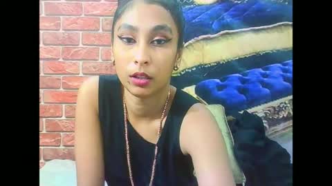 indiansexybutt4u2luv online show from 06.25.26