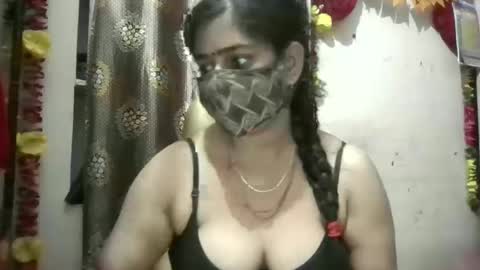 indiansexyqueen online show from 12.17.25