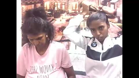 Snapshot of indiansexyslender4u2luv chatting on 01.13.25 indiansexyslender4u2luv online show from 01.13.25