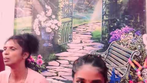Snapshot of indiansexyslender4u2luv chatting on 01.22.25 indiansexyslender4u2luv online show from 01.22.25
