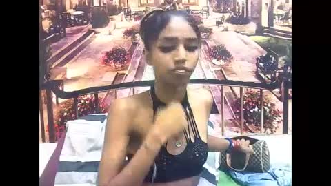 Snapshot of indiansexyslender4u2luv chatting on 01.28.25 indiansexyslender4u2luv online show from 01.28.25