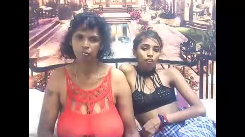 Snapshot of indiansexyslender4u2luv chatting on 01.28.25 indiansexyslender4u2luv online show from 01.28.25