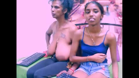 Snapshot of indiansexyslender4u2luv chatting on 02.22.25 indiansexyslender4u2luv online show from 02.22.25