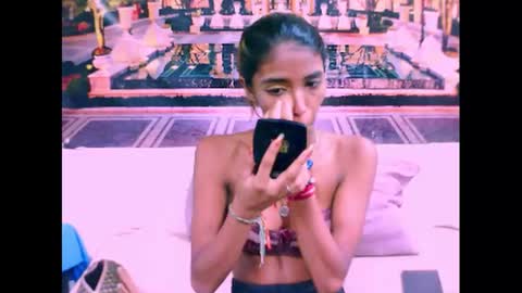 Snapshot of indiansexyslender4u2luv chatting on 02.23.25 indiansexyslender4u2luv online show from 02.23.25