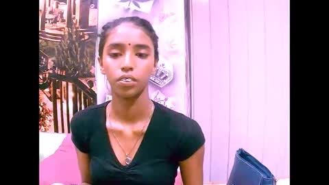 Snapshot of indiansexyslender4u2luv chatting on 03.06.25 indiansexyslender4u2luv online show from 03.06.25