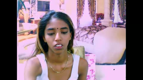 Snapshot of indiansexyslender4u2luv chatting on 03.09.25 indiansexyslender4u2luv online show from 03.09.25