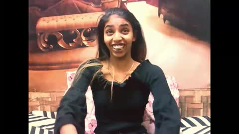 Snapshot of indiansexyslender4u2luv chatting on 09.14.25 indiansexyslender4u2luv online show from 09.14.25