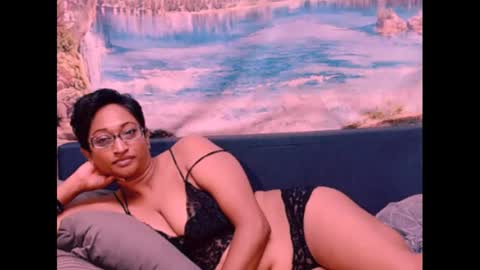 Snapshot of indianspicy69 chatting on 12.15.24 Shreya online show from 12.15.24