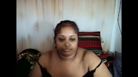 Snapshot of indiantasha chatting on 12.20.24 indiantasha online show from 12.20.24