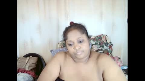 Snapshot of indiantasha chatting on 01.25.25 indiantasha online show from 01.25.25