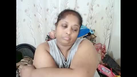 Snapshot of indiantasha chatting on 09.28.25 indiantasha online show from 09.28.25