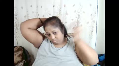 Snapshot of indiantasha chatting on 09.28.25 indiantasha online show from 09.28.25