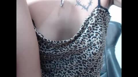 Indiazinha online show from 12.04.25