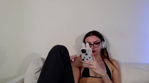 Snapshot of indigoelle chatting on 10.18.25 Indigo Elle online show from 10.18.25