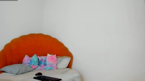 indismile online show from 10.30.25