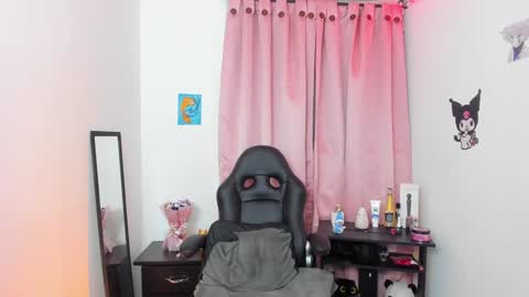 Snapshot of indra_cam chatting on 02.06.25 Diana online show from 02.06.25