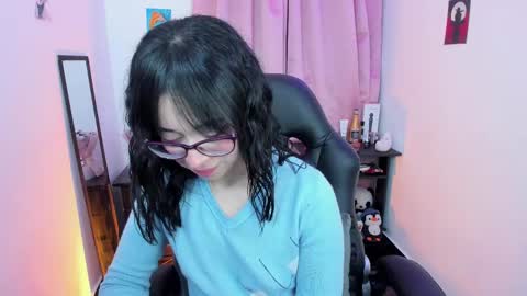 Snapshot of indra_cam chatting on 02.21.25 Diana online show from 02.21.25