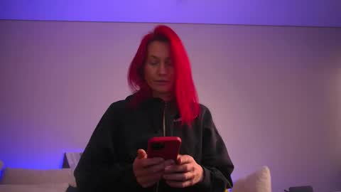 Snapshot of infinitespring chatting on 10.20.25 Infinitespring online show from 10.20.25