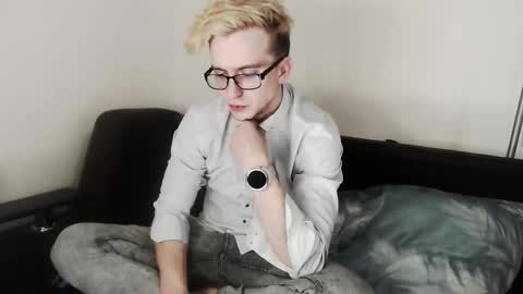 Snapshot of infinity_of_love chatting on 12.03.25 Jeremy online show from 12.03.25