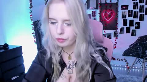 Snapshot of ingannamorte18 chatting on 10.27.25 Roki online show from 10.27.25