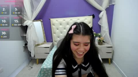 Snapshot of ingrid_casas chatting on 12.28.24 Ingrid petite online show from 12.28.24