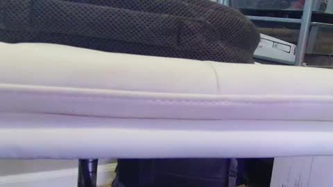 Hanging Out online show from 10.07.25