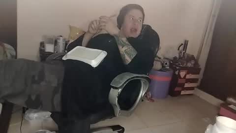 Snapshot of inkedsinners chatting on 10.13.25 inkedsinners online show from 10.13.25