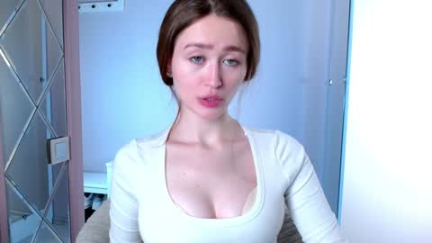 Lina online show from 12.15.24