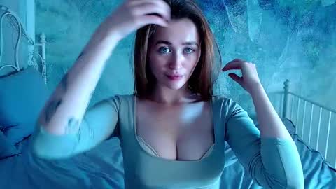 Lina online show from 10.15.25