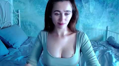 Lina online show from 11.24.25