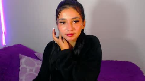 Abril online show from 02.26.25