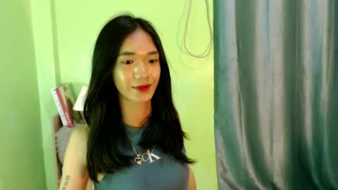 Snapshot of innocent_reign69 chatting on 02.11.25 Reign online show from 02.11.25