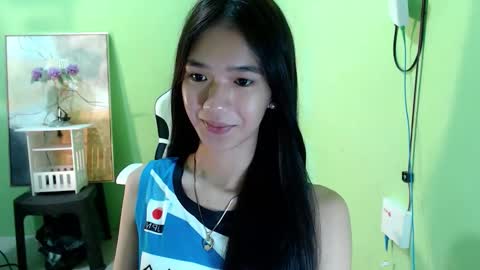 Snapshot of innocent_reign69 chatting on 09.27.25 Reign online show from 09.27.25