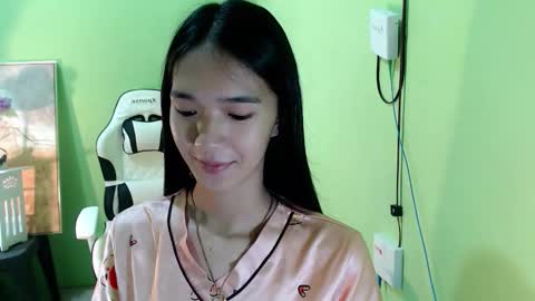 Reign online show from 11.06.25