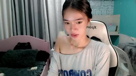 Reign online show from 04.10.26