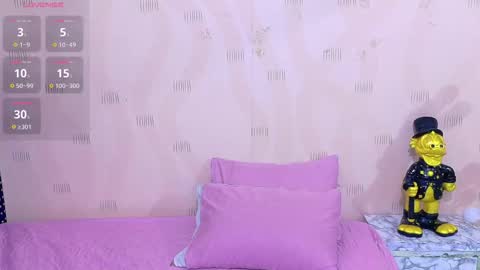 innocenthazel online show from 01.18.26