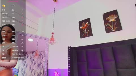 Snapshot of innocentlady_ chatting on 02.24.25 SELENA online show from 02.24.25