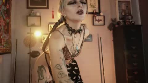   SANIA  online show from 03.18.26