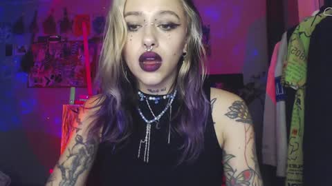 Insunnity666 online show from 12.12.24