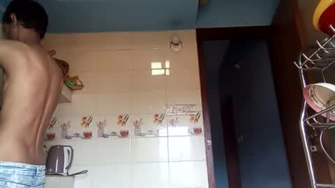 interne8famous online show from 04.16.26