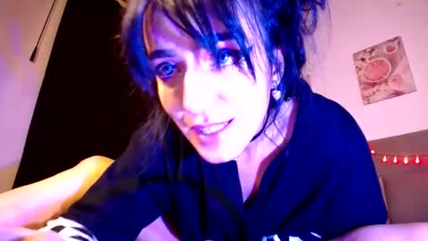 Little Gretchen online show from 01.13.25