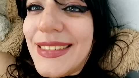 Little Gretchen online show from 09.18.25