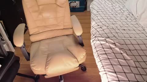 Snapshot of intimate143 chatting on 11.04.25 Im Desiree online show from 11.04.25