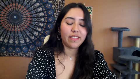 Snapshot of intimatetales chatting on 01.27.25 Africa online show from 01.27.25