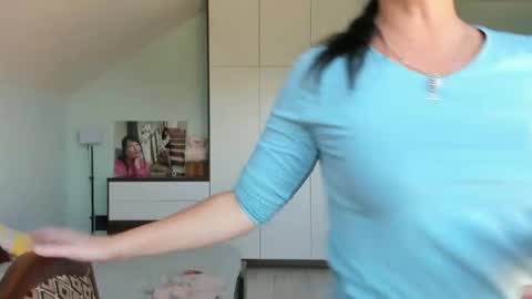 iracherrynow online show from 09.27.25