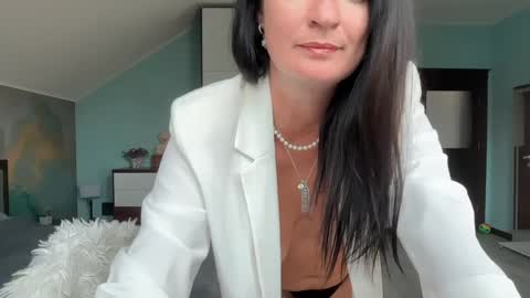 iracherrynow online show from 06.04.26