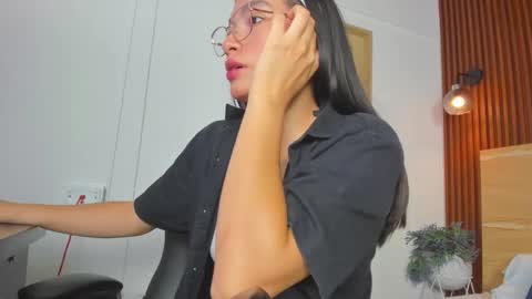 Snapshot of iraide_villan chatting on 01.15.26 I R A I D E online show from 01.15.26